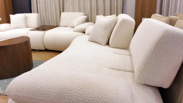 Curly-living-room-03 انتريه دلايلا | سمارت روم